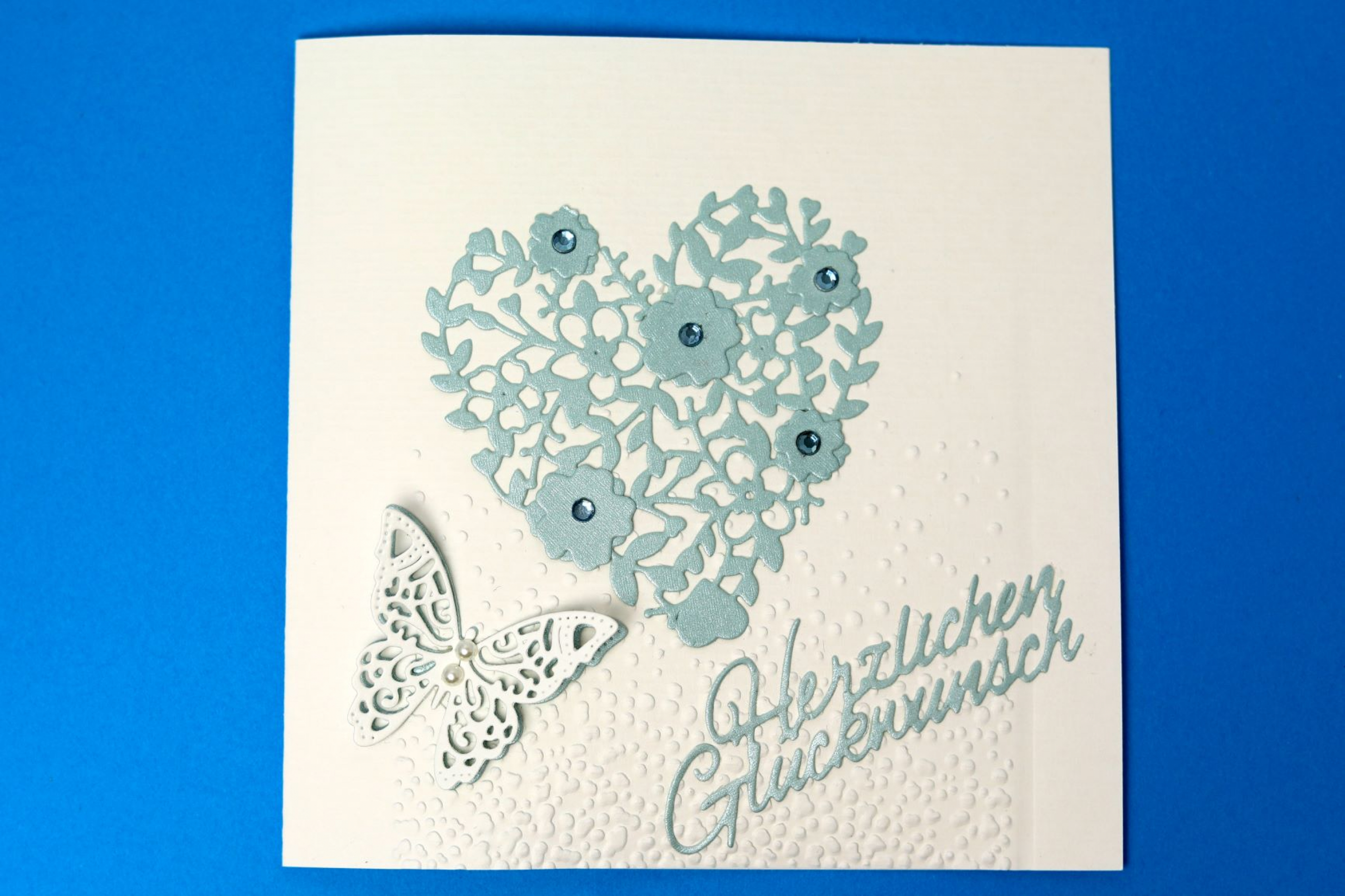 Glückwunschkarte Herz mit Schmetterling