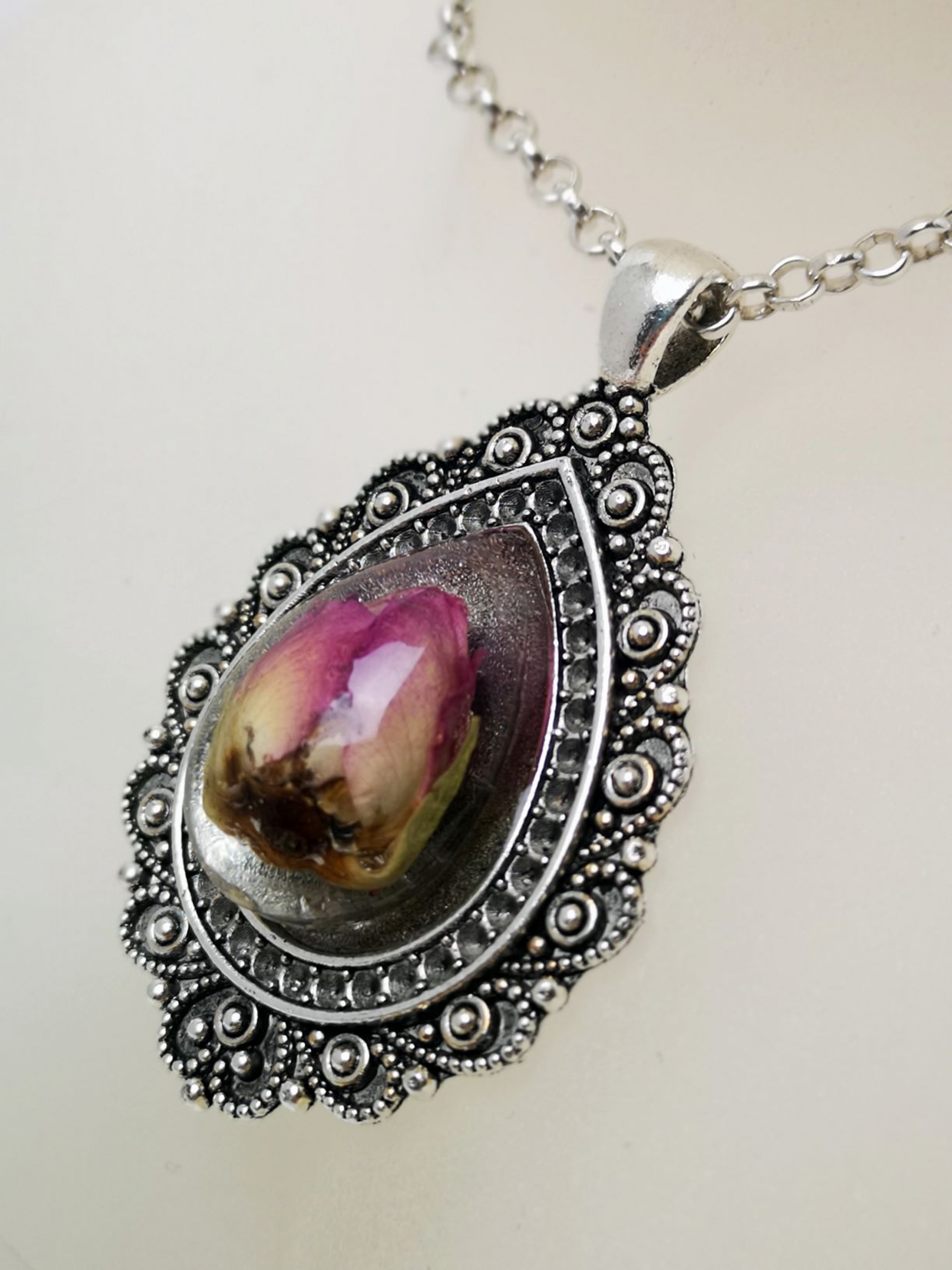 Amulett Rose