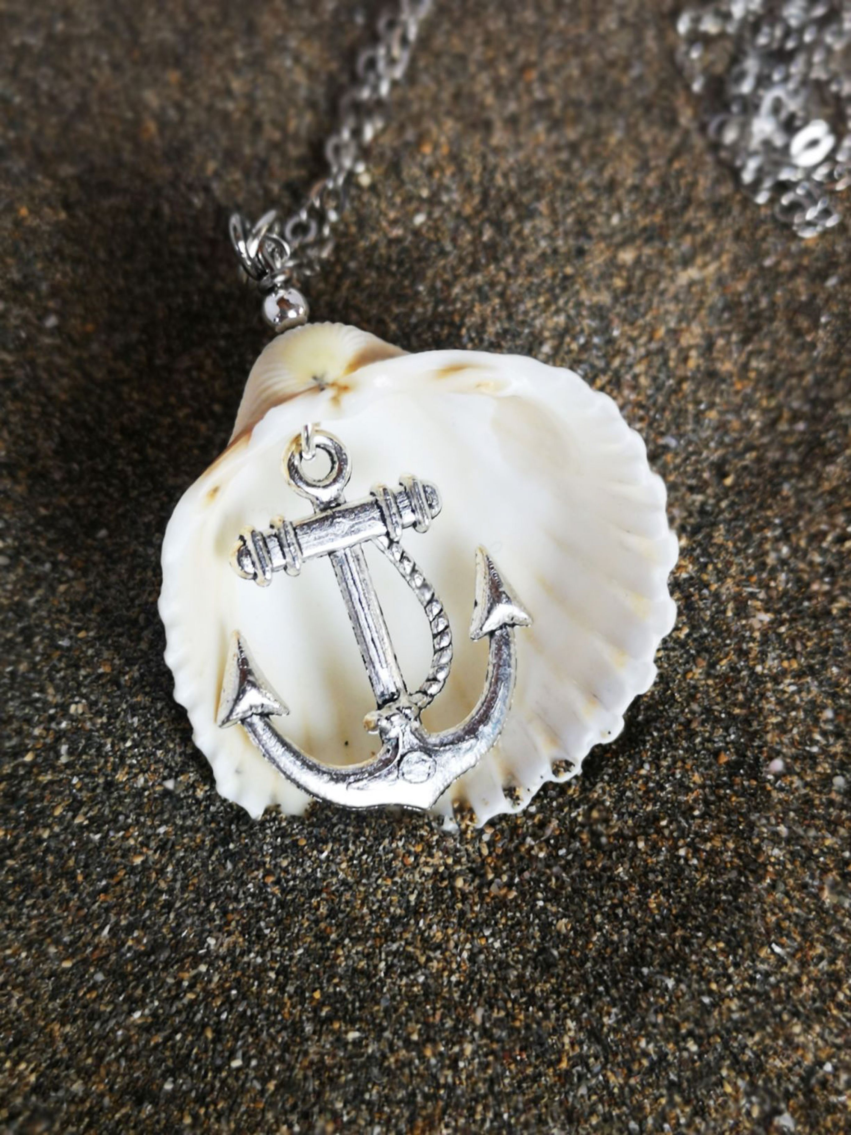 Anhänger Muschel mit Anker