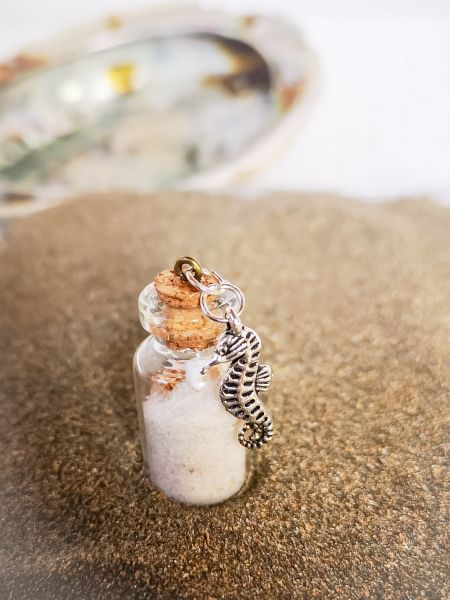 Glasfläschchen mit Seepferdchen